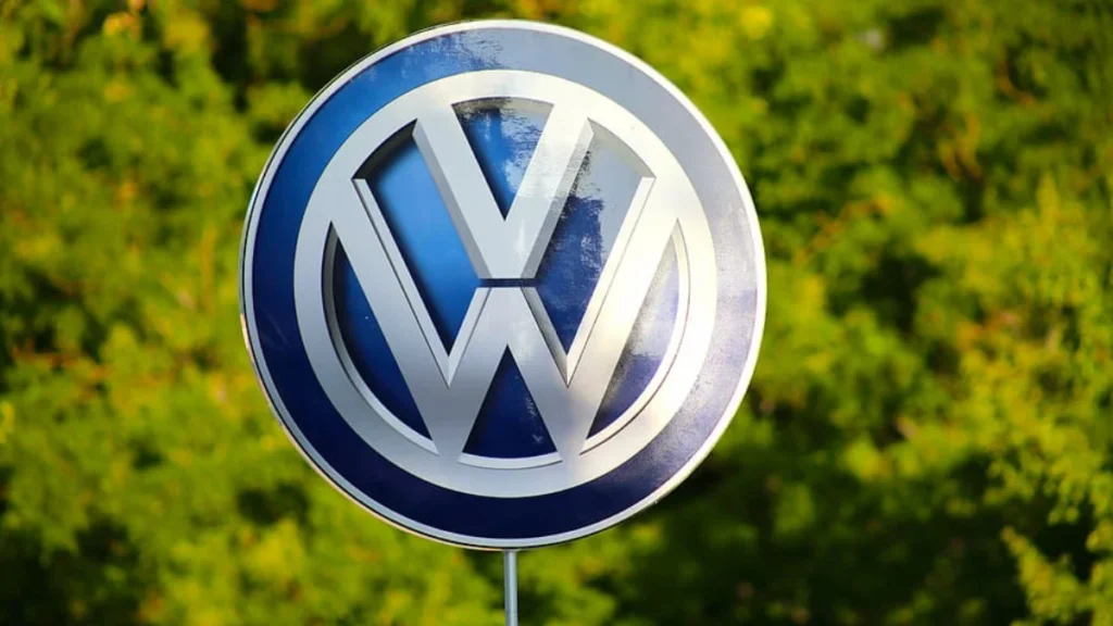 Volkswagen, fuel leak, Volkswagen Recalls cars from owners, automobiles, cars